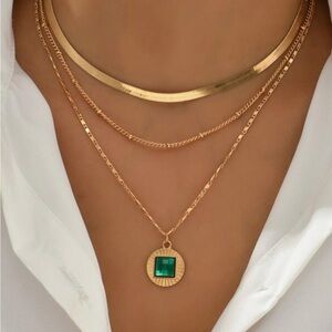 Gold 1pc Green Multi Layered Necklace